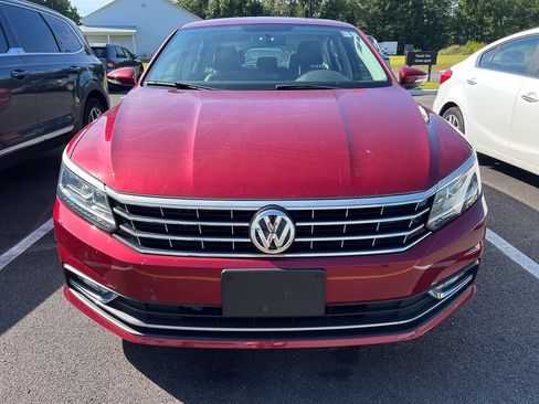 Used 2018 Volkswagen Passat 2.0T SE w/ SE Lighting Package FWD image 8