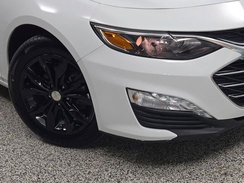 Used 2024 Chevrolet Malibu LT image 3