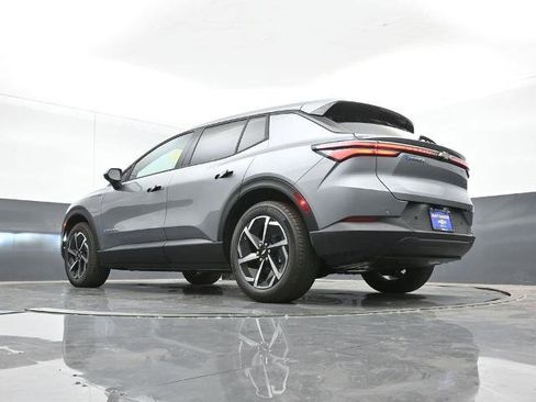 New 2026 Chevrolet Equinox EV LT image 12