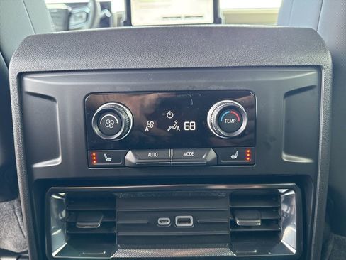 New 2026 GMC Hummer EV SUV image 13