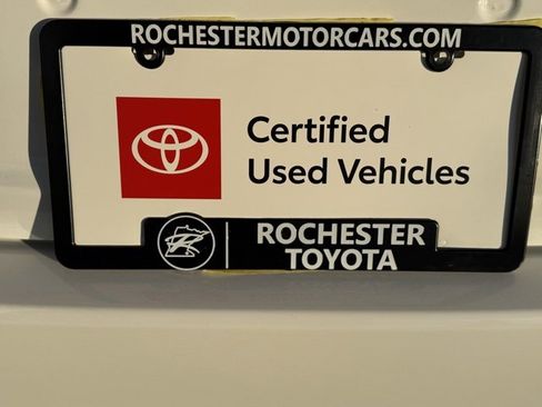 Certified 2018 Toyota Camry LE image 40