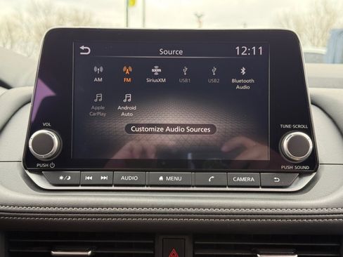 Used 2025 Nissan Rogue SV image 14