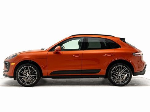 Used 2024 Porsche Macan image 2