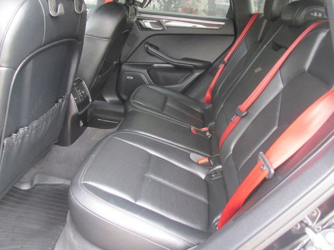 Used 2018 Porsche Macan Turbo image 75