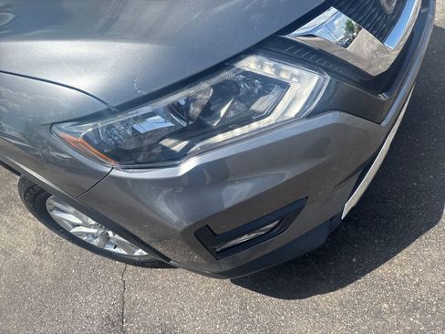 Used 2018 Nissan Rogue SV w/ Premium Package image 36