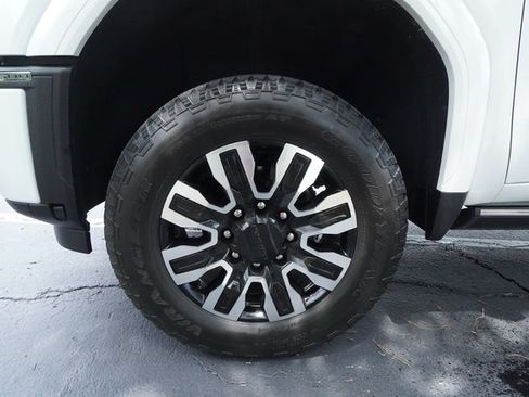 Used 2025 GMC Sierra 2500 Denali Ultimate AWD/4WD image 39