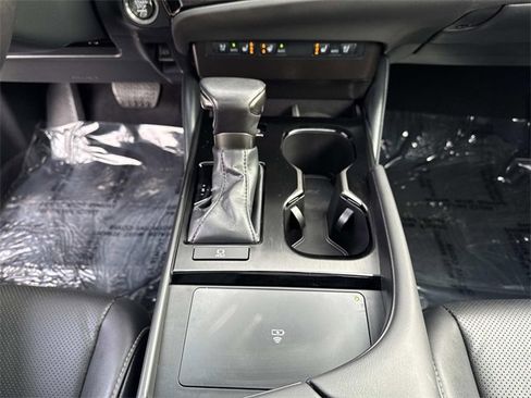 Certified 2023 Lexus ES 350 w/ Premium Package image 26