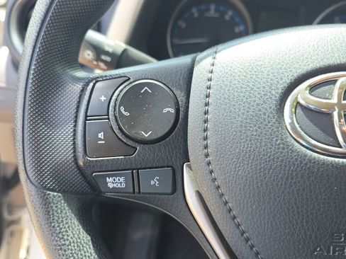 Used 2017 Toyota RAV4 LE image 25