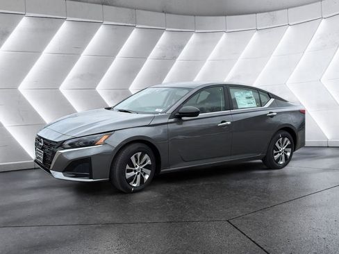 New 2025 Nissan Altima 2.5 S image 2