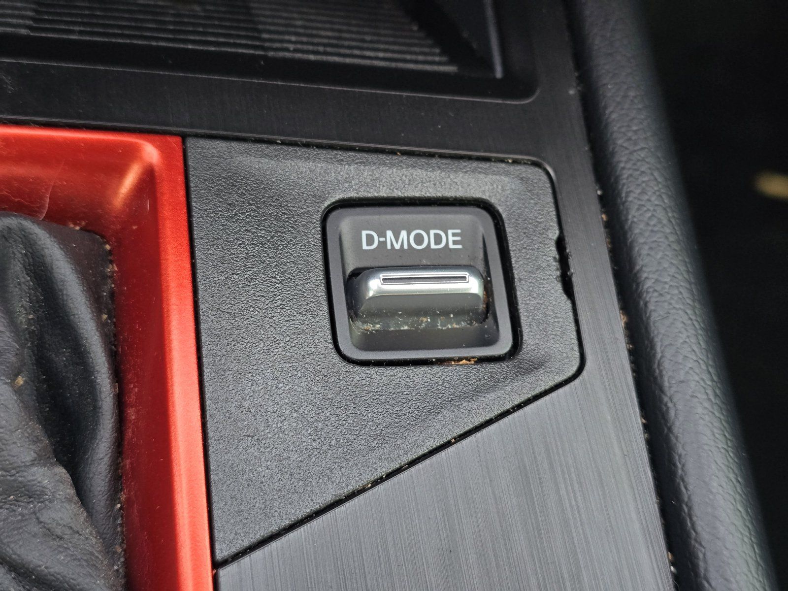 Used 2025 Nissan Kicks SR AWD/4WD image 21