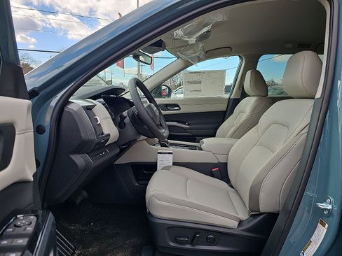 New 2026 Nissan Pathfinder SL AWD/4WD image 10