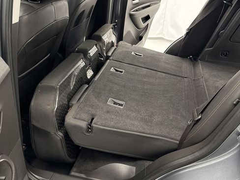 Used 2019 Chevrolet Trax LT w/ LT Convenience Package image 37