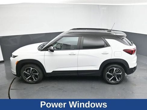 Used 2023 Chevrolet TrailBlazer RS w/ Sun and Liftgate Package image 23