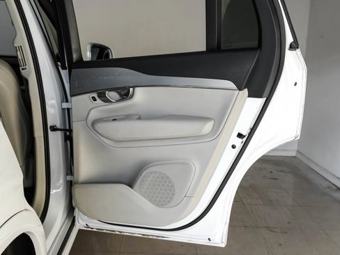 Used 2017 Volvo XC90 T6 Momentum w/ Vision Package image 50