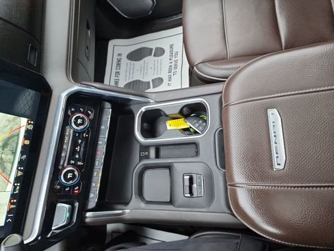Used 2024 GMC Sierra 2500 Denali w/ Denali Reserve Package image 30