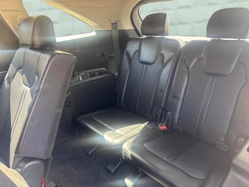 Used 2023 Kia Sorento S w/ Panoramic Sunroof Package FWD image 17