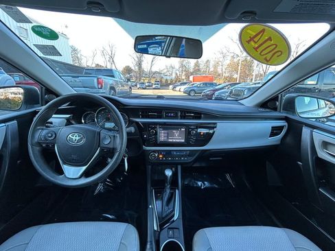Used 2014 Toyota Corolla LE image 20