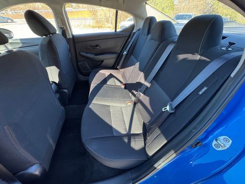 Used 2025 Nissan Sentra SV image 32