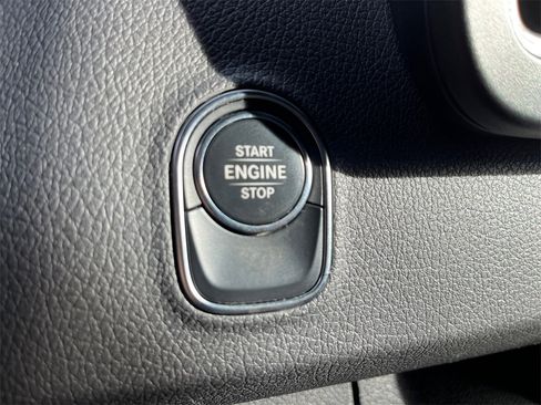 Used 2024 Mercedes-Benz Sprinter 2500 image 25