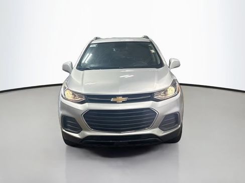 Used 2018 Chevrolet Trax LT w/ LT Convenience Package AWD/4WD image 2