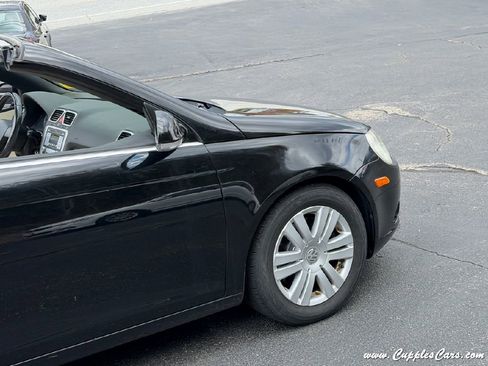 Used 2008 Volkswagen Eos 2.0T FWD image 37