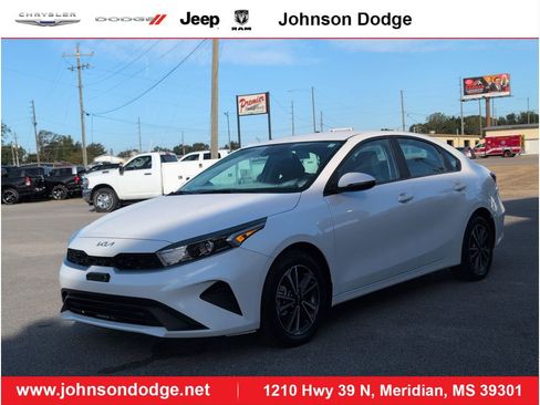 Used 2024 Kia Forte LXS w/ LXS Technology Package image 1