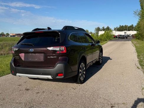 Used 2024 Subaru Outback Limited AWD/4WD image 9
