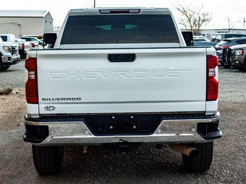 Used 2024 Chevrolet Silverado 2500 W/T w/ WT Convenience Package image 4