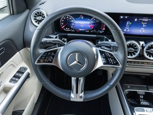 Used 2025 Mercedes-Benz GLA 250 4MATIC image 24