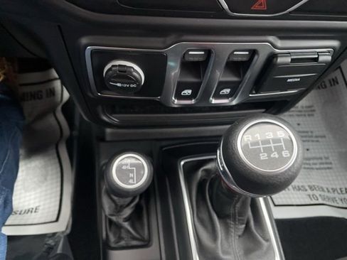 Used 2021 Jeep Wrangler Sport image 3