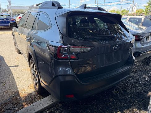 Used 2025 Subaru Outback Onyx Edition AWD/4WD image 5
