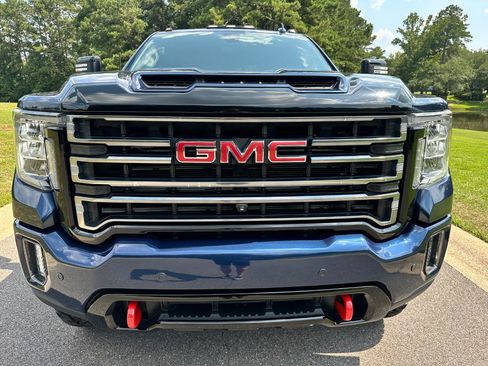 Used 2022 GMC Sierra 2500 AT4 w/ AT4 Premium Plus Package AWD/4WD image 2