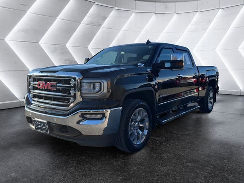 Used 2018 GMC Sierra 1500 SLT w/ SLT Premium Package image 3
