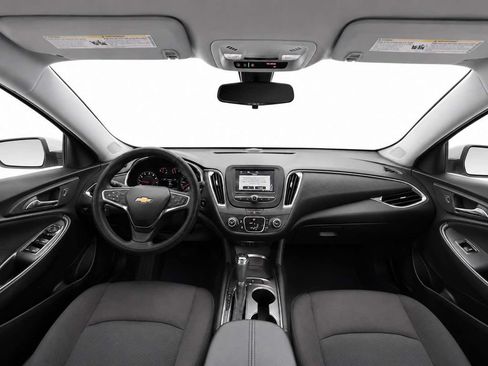 Used 2018 Chevrolet Malibu LT FWD image 11