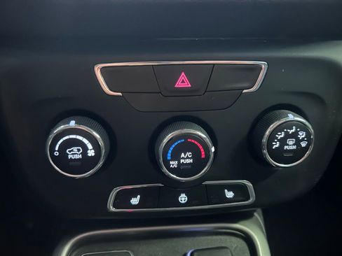 Used 2018 Jeep Compass Sport w/ Cold Weather Group FWD image 16