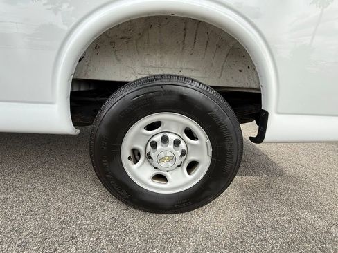 Used 2025 Chevrolet Express 2500 Extended w/ Driver Convenience Package RWD image 21