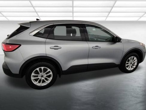 Used 2022 Ford Escape SE w/ Cold Weather Package AWD/4WD image 8