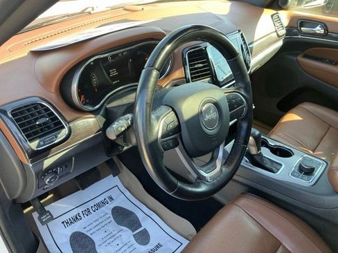 Certified 2021 Jeep Grand Cherokee Overland AWD/4WD image 13