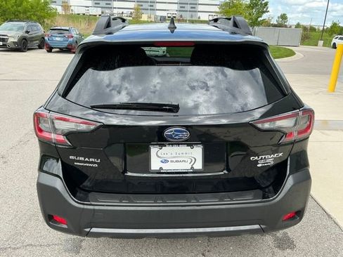 Certified 2025 Subaru Outback Premium w/ Popular Package #1A AWD/4WD image 3