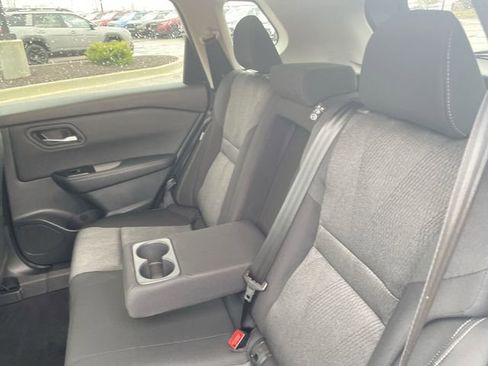 Used 2025 Nissan Rogue SV image 12