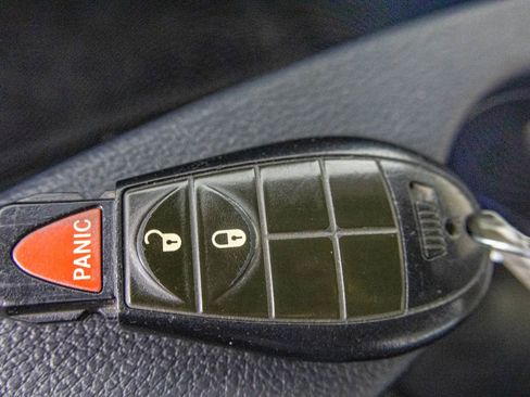 Used 2015 RAM 1500 Express image 26