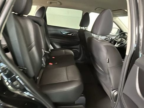 Used 2020 Nissan Rogue SV AWD/4WD image 29