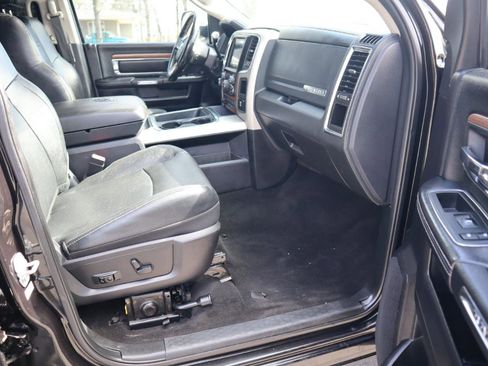 Used 2017 RAM 3500 Laramie image 17