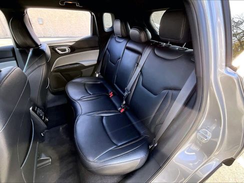 Used 2024 Jeep Compass Limited image 20