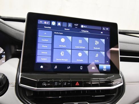 Used 2023 Jeep Compass Limited image 23