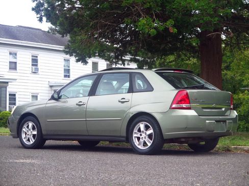 Used 2005 Chevrolet Malibu LS w/ Preferred Equipment Group FWD image 3