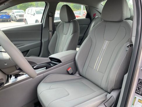 New 2026 Hyundai Elantra Sport FWD image 21