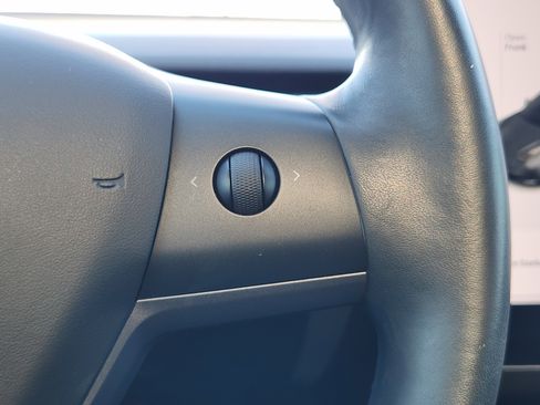 Used 2018 Tesla Model 3 Long Range image 31