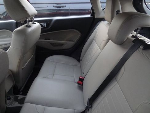 Used 2015 Ford Fiesta Titanium image 5