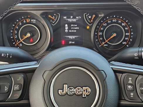 New 2025 Jeep Gladiator Sport image 11
